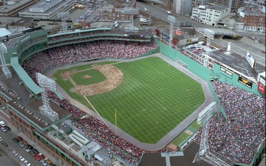 The Best Dating Destinations for Sports Lovers in Boston