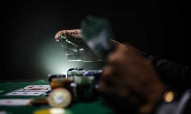 Online Gambling: The Impact of Social Games on Weak Gamblers